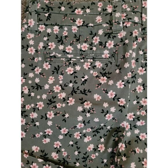 TINSEL Floral Cotton Pattern Short Size 27 Has Stretch 🤩 Washed Not Worn - Picture 6 of 9